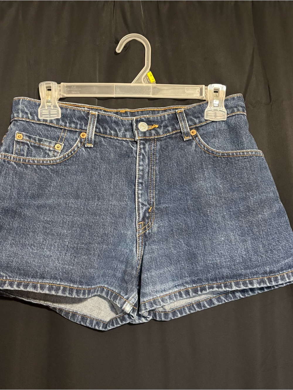 1999 Vintage Levi’s 647 Classic Blue Denim Shorts size 9 Jr.